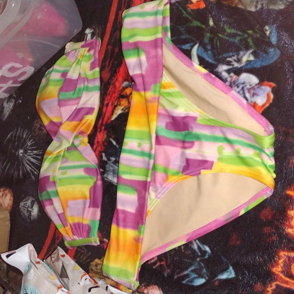 Victoria's Secret bikini Two-piece top and bottom❗Last Chance To Buy‼️